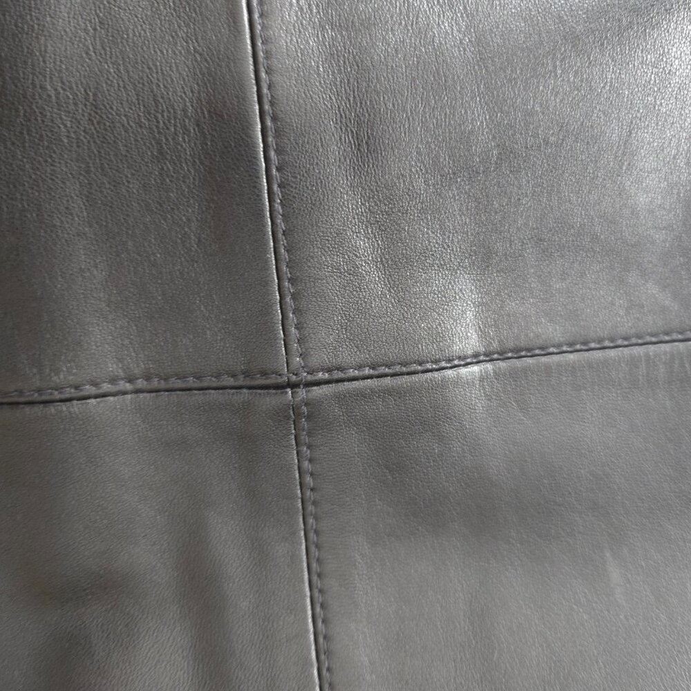 Club Monaco Leather Pencil Skirt - US 4 - Excellent Condition - Picture 5 of 7